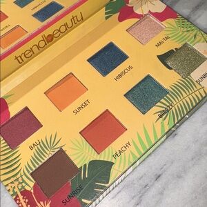 Trend Beauty pallet summer vibes eyeshadows NEW with mirror